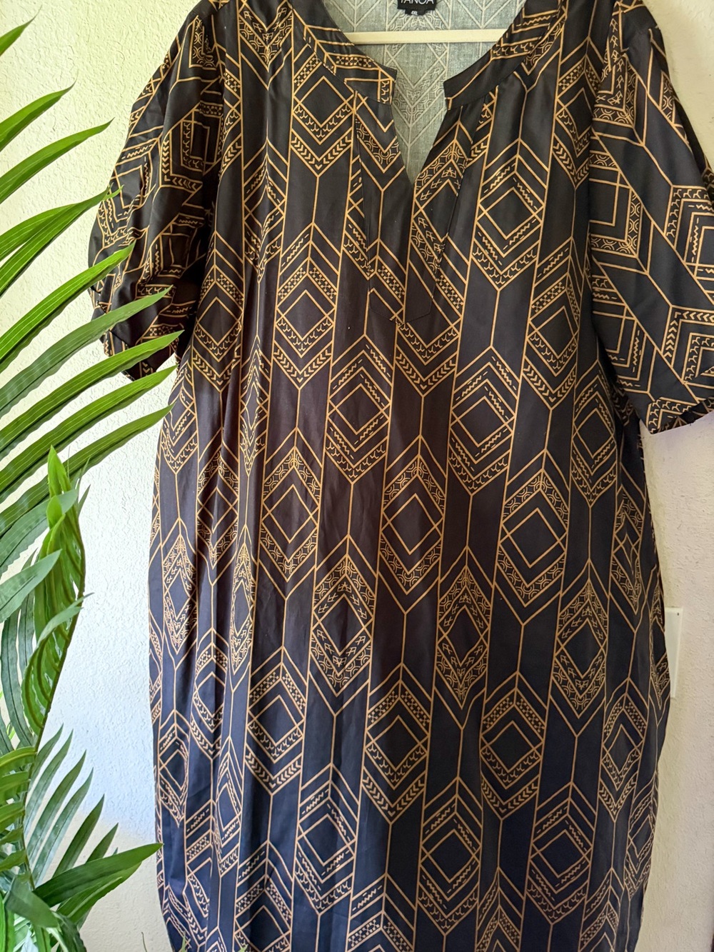 Tanoa | Black Geometric Print V-Neck Cotton Dress Sz 4X